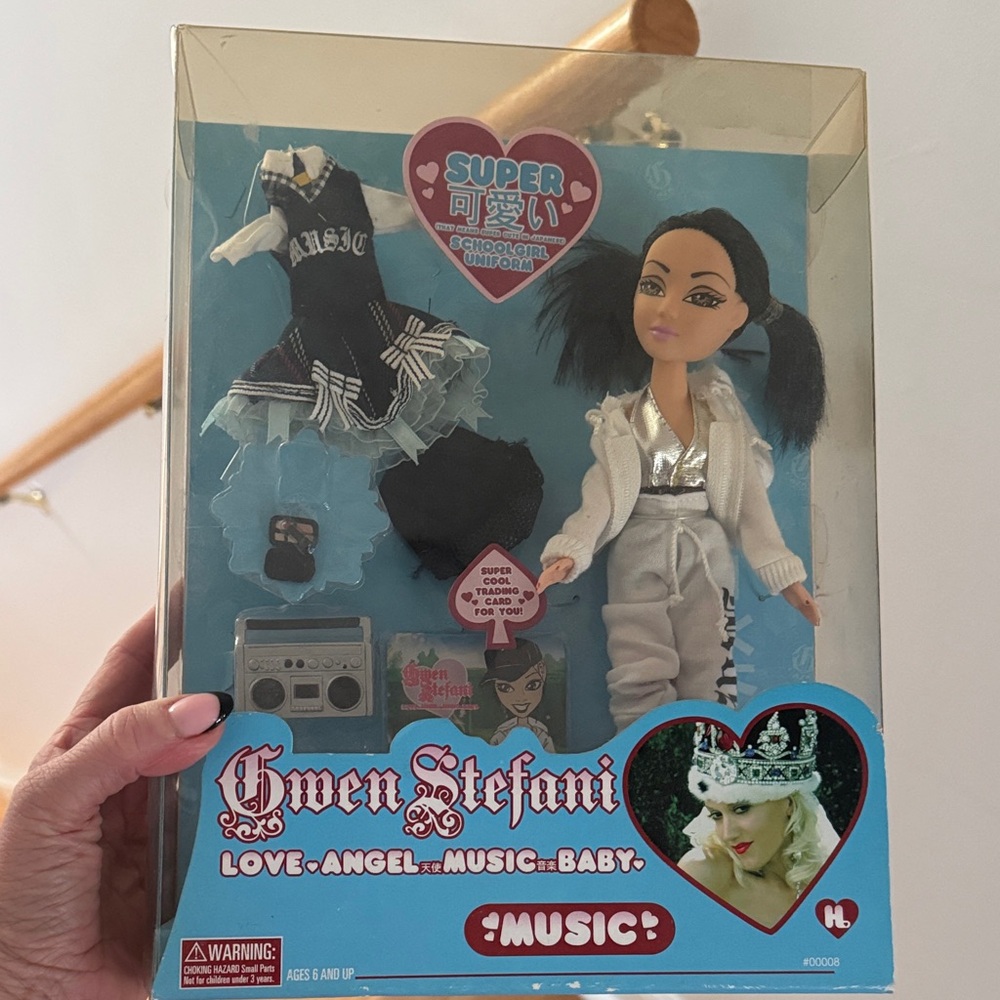 Harajuku Lovers Fashion Doll with White Outfit